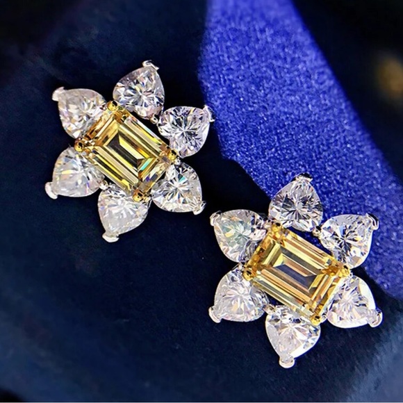 Beautiful Yellow & Silver Zircon Flower Earrings - Picture 4 of 10